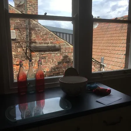 Flowergate View